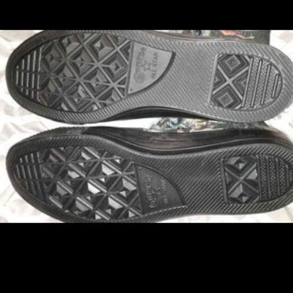 Chuck Taylor's - Picture 4 of 4